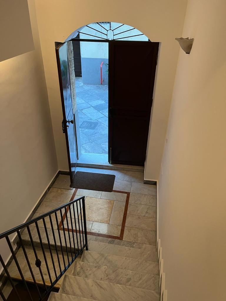 Casina Al 32 Apartment Palermo Ngoại thất bức ảnh